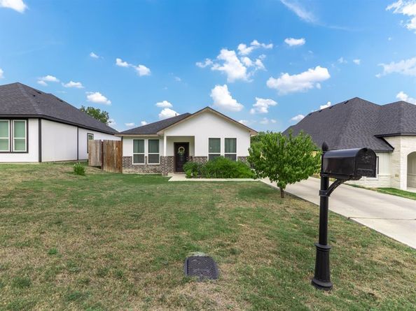 2808  17th Street , Fort Worth Texas 76106