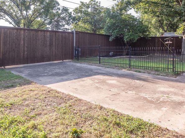 2020  Greenbriar Lane , Plano Texas 75074