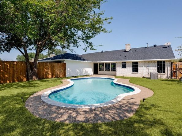 10234  Deermont Trail , Dallas Texas 75243