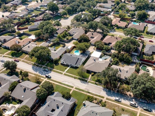 10234  Deermont Trail , Dallas Texas 75243