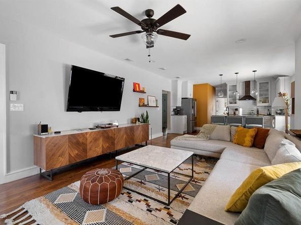 407 S Marlborough Avenue , Dallas Texas 75208