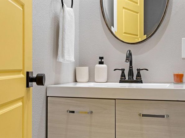 407 S Marlborough Avenue , Dallas Texas 75208