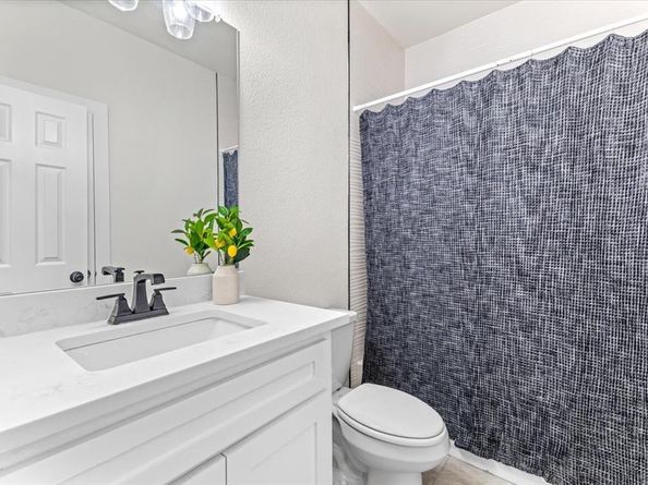 2601  Hutchinson Street , Fort Worth Texas 76106