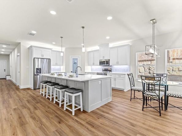 2601  Hutchinson Street , Fort Worth Texas 76106