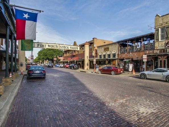 2601  Hutchinson Street , Fort Worth Texas 76106