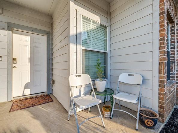 2502  Jeff Street , Dallas Texas 75212