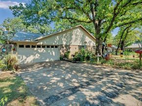 5905  Shamrock Drive , Arlington Texas 76016