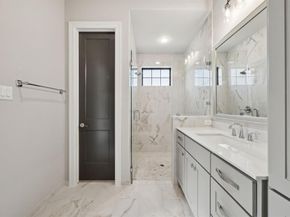 305  Sunset Lane  101, Fort Worth Texas 76114