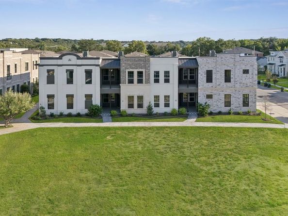 305  Sunset Lane  101, Fort Worth Texas 76114