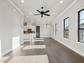 305  Sunset Lane  101, Fort Worth Texas 76114