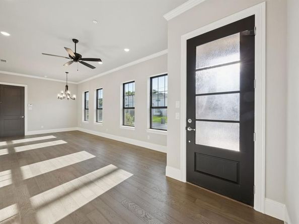 305  Sunset Lane  101, Fort Worth Texas 76114