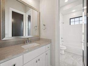 305  Sunset Lane  101, Fort Worth Texas 76114
