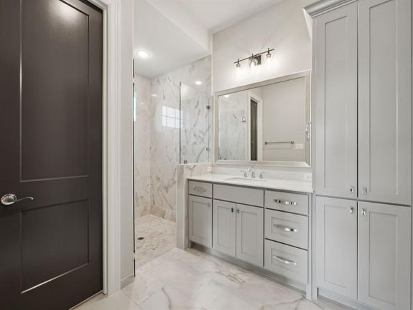 305  Sunset Lane  101, Fort Worth Texas 76114