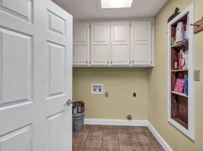 604  Harbor Circle , Azle Texas 76020