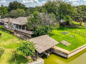 604  Harbor Circle , Azle Texas 76020