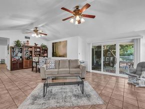 604  Harbor Circle , Azle Texas 76020