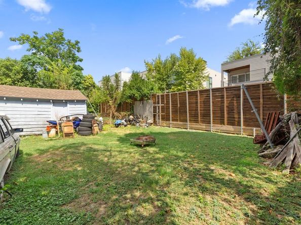 4514  Capitol Avenue , Dallas Texas 75204