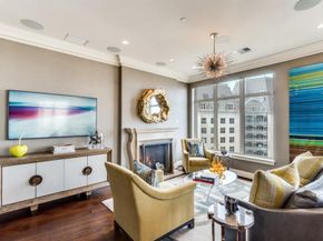 2555 N Pearl Street  1803, Dallas Texas 75201