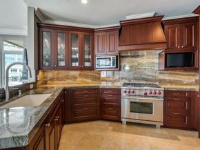 2555 N Pearl Street  1803, Dallas Texas 75201