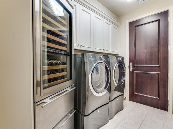 2555 N Pearl Street  1803, Dallas Texas 75201
