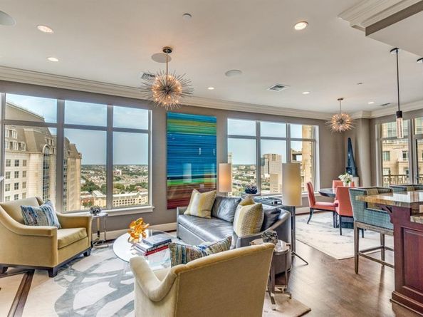 2555 N Pearl Street  1803, Dallas Texas 75201