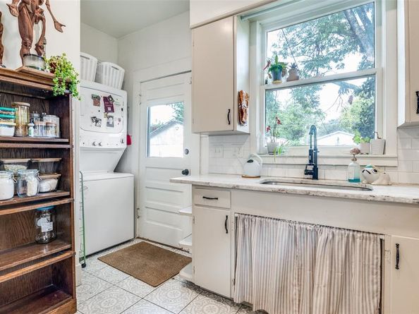 3236  Travis Avenue , Fort Worth Texas 76110