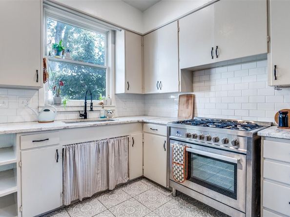 3236  Travis Avenue , Fort Worth Texas 76110