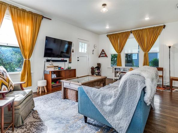 3236  Travis Avenue , Fort Worth Texas 76110