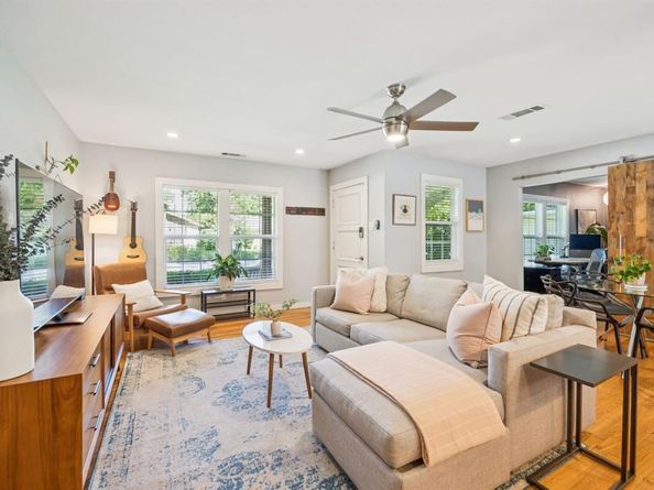 1820  Naylor Street , Dallas Texas 75228