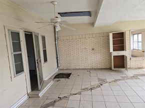 934  Meadowdale Circle , Garland Texas 75043