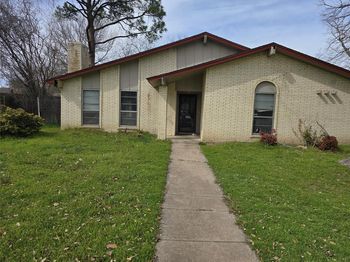 934  Meadowdale Circle 
