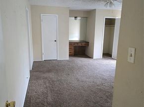 934  Meadowdale Circle , Garland Texas 75043