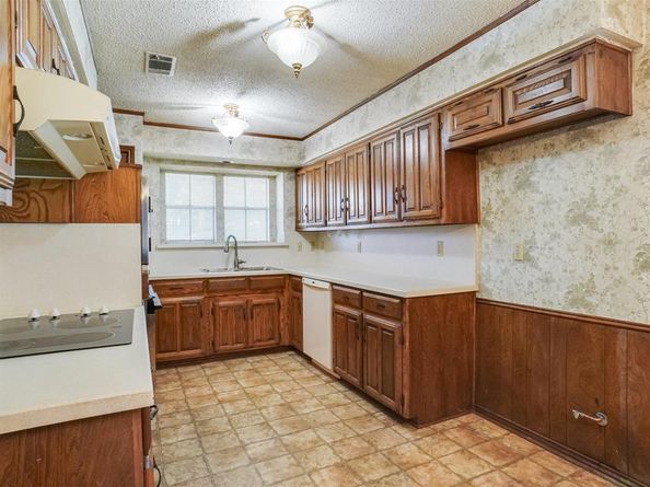 1925  Glen Hill Drive , Carrollton Texas 75007