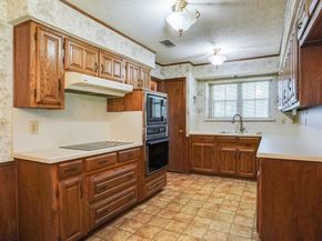 1925  Glen Hill Drive , Carrollton Texas 75007