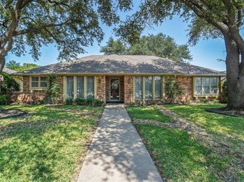 1925  Glen Hill Drive 