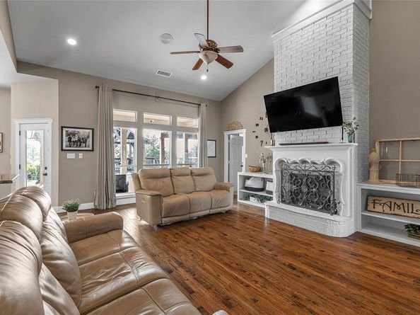 1320  Shores Boulevard , Rockwall Texas 75087