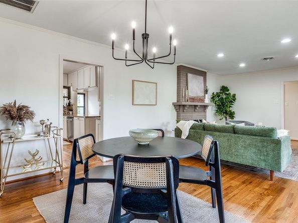 1126  Cordova Street , Dallas Texas 75223