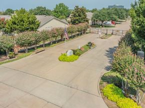 804  Beechcraft Avenue , Grand Prairie Texas 75051