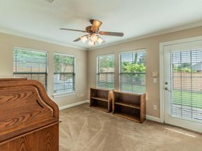 804  Beechcraft Avenue , Grand Prairie Texas 75051