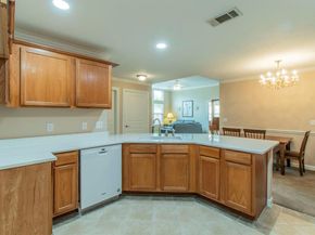 804  Beechcraft Avenue , Grand Prairie Texas 75051
