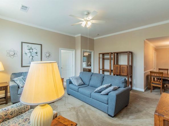 804  Beechcraft Avenue , Grand Prairie Texas 75051