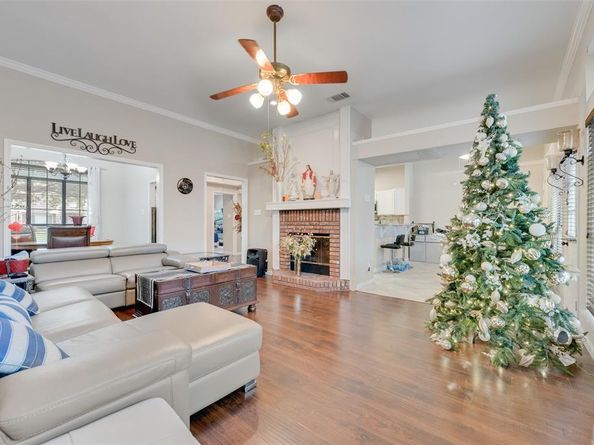 1670  Crosshaven Drive , Lewisville Texas 75077