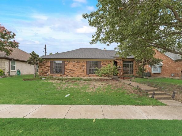 1670  Crosshaven Drive , Lewisville Texas 75077