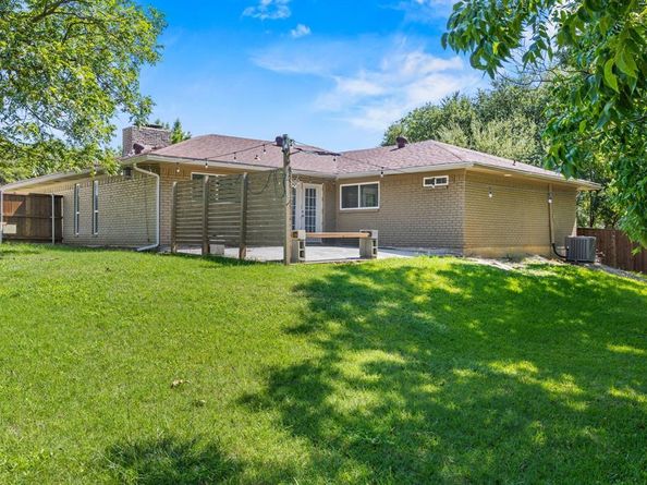 1501  Cecil Drive , Carrollton Texas 75006