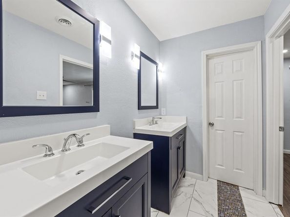 1501  Cecil Drive , Carrollton Texas 75006
