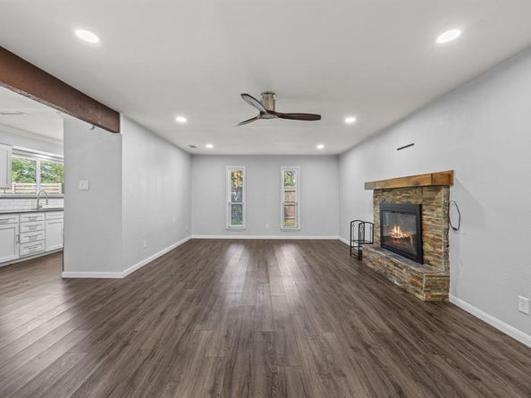 1501  Cecil Drive , Carrollton Texas 75006