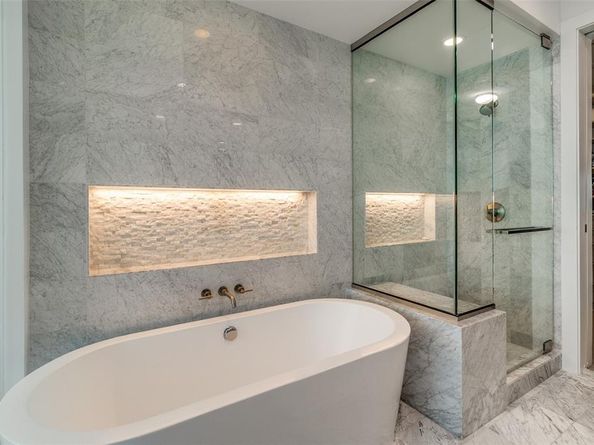 3130 N Harwood Street  2304, Dallas Texas 75201