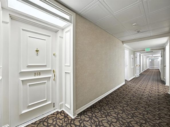 5200  Keller Springs Road  313, Dallas Texas 75248