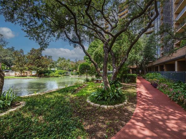 5200  Keller Springs Road  313, Dallas Texas 75248
