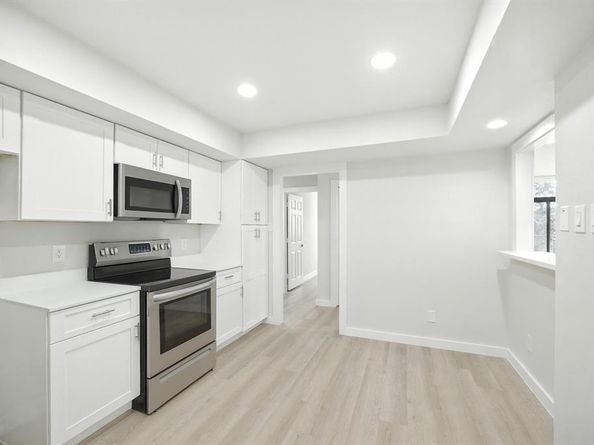 5200  Keller Springs Road  313, Dallas Texas 75248